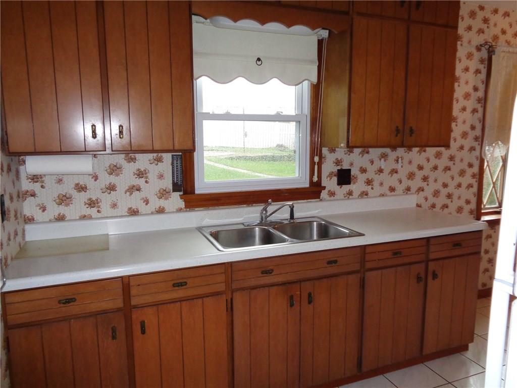 3748 Margate Road Churchill, PA 15221 - Photo 5 of 15 Gallery Image 5