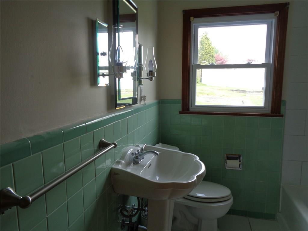 3748 Margate Road Churchill, PA 15221 - Photo 10 of 15 New Shower Surround and Tub