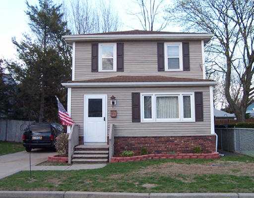 11 Bridgton Road Cranston, RI 02910 - Photo 1 of 1 Exterior Front.