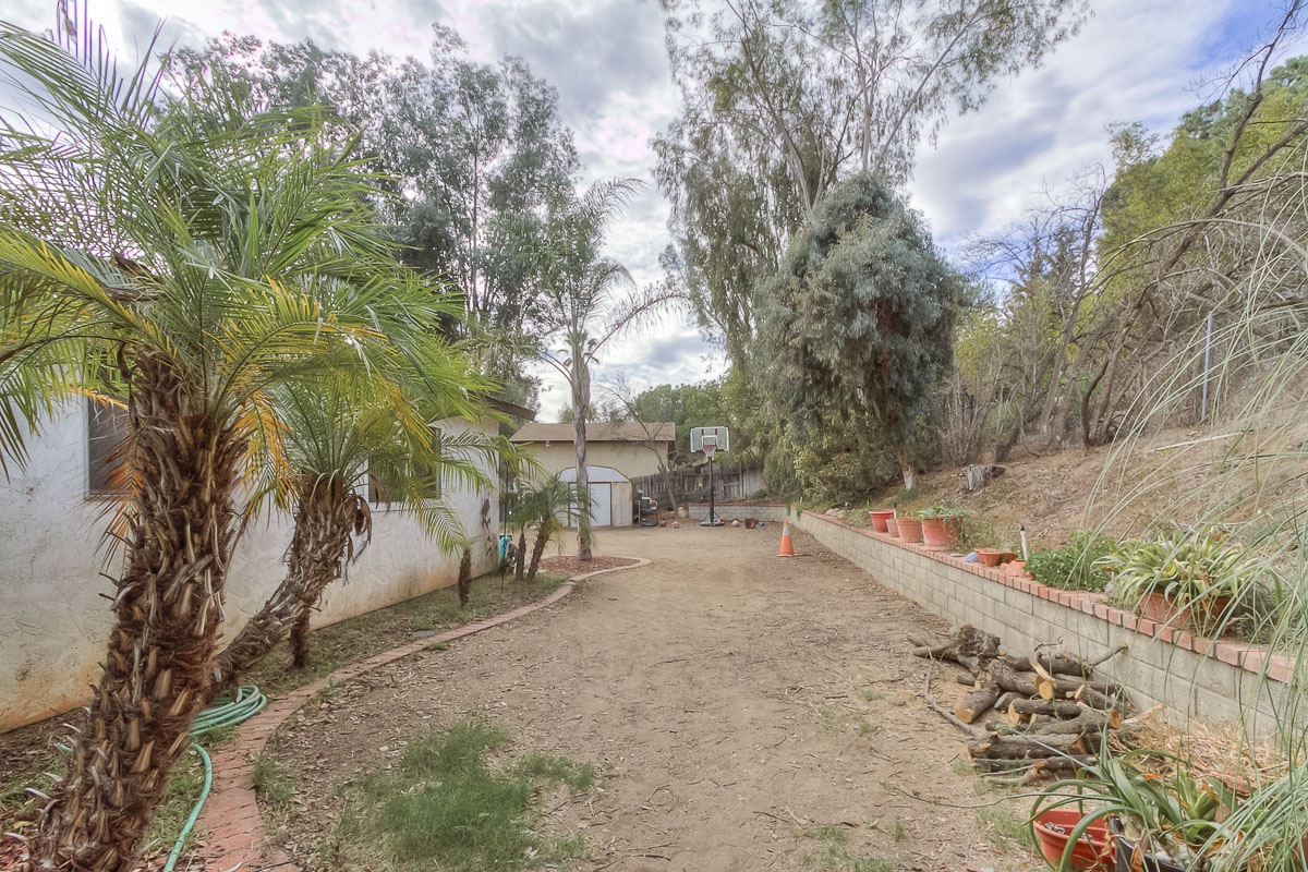 12427 Gay Rio Drive Lakeside, CA 92040 - Photo 14 of 19 Gallery Image 14