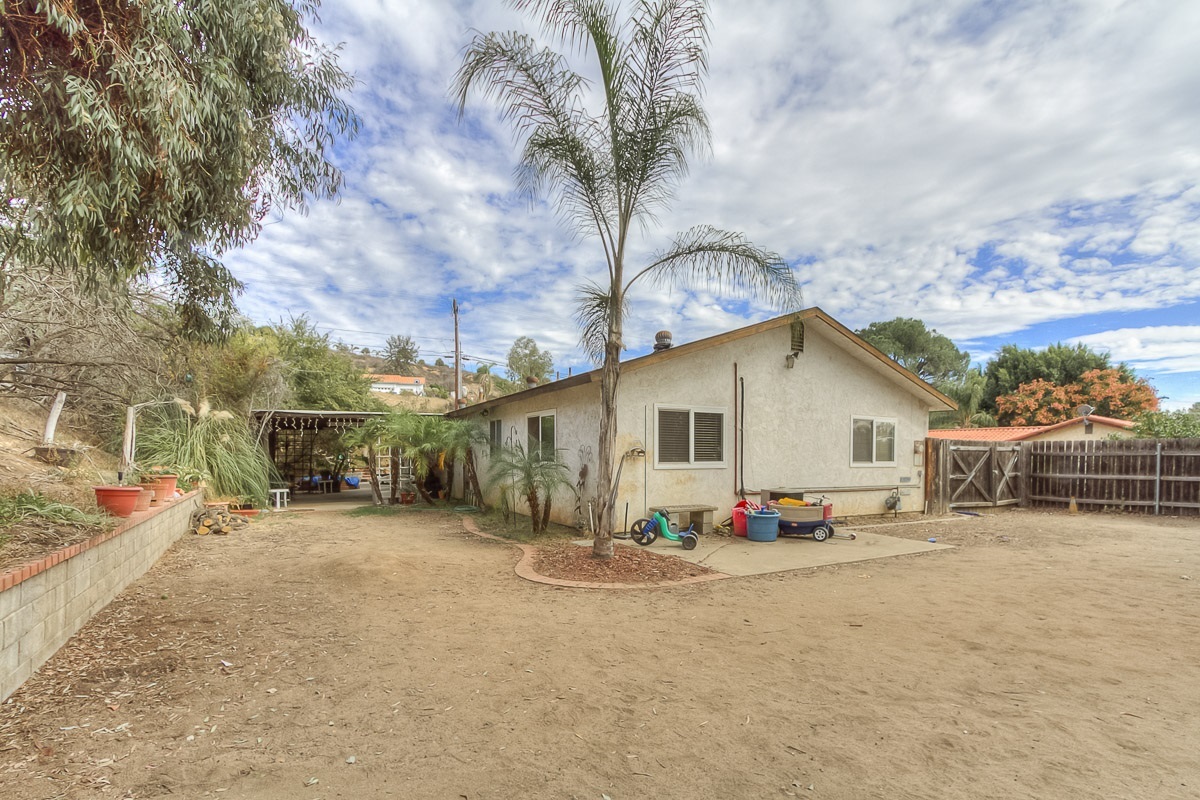 12427 Gay Rio Drive Lakeside, CA 92040 - Photo 16 of 19 Gallery Image 16