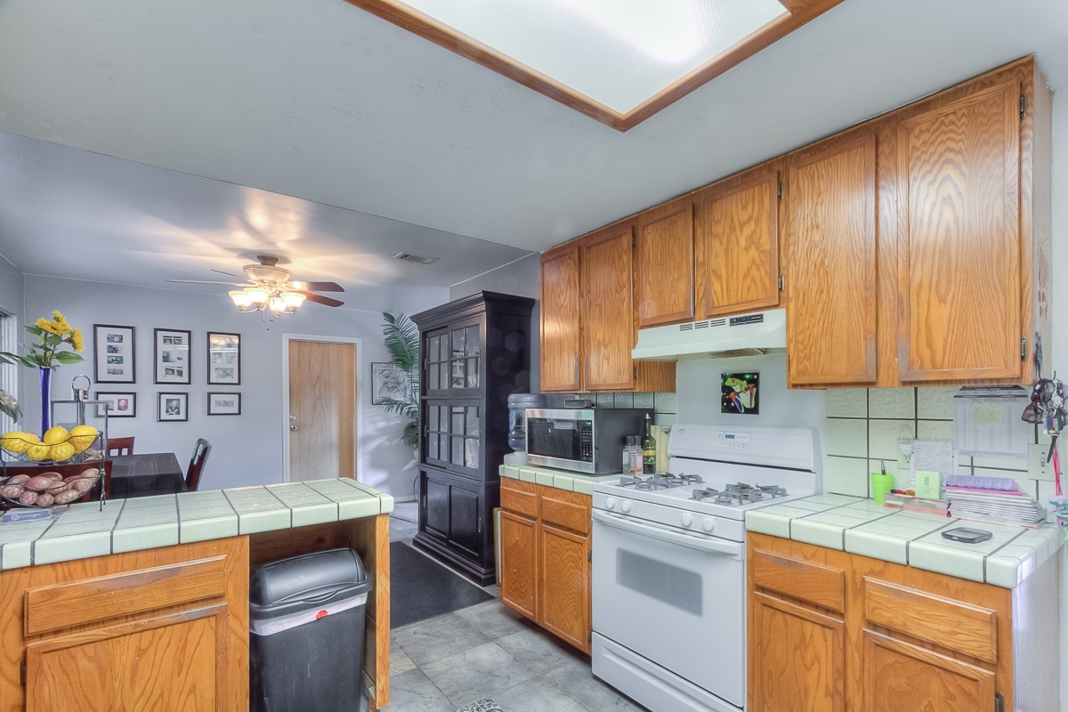 12427 Gay Rio Drive Lakeside, CA 92040 - Photo 7 of 19 Gallery Image 7