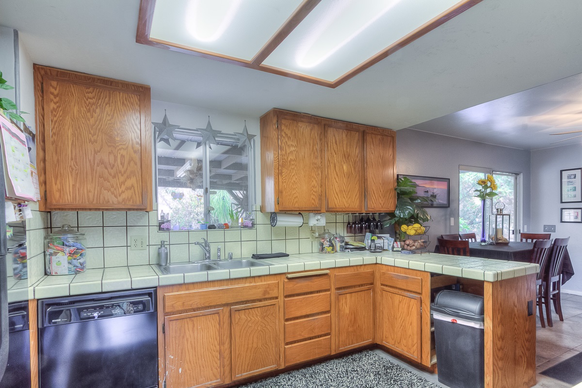 12427 Gay Rio Drive Lakeside, CA 92040 - Photo 8 of 19 Gallery Image 8