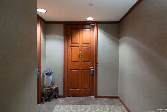 $66,000 | 1 Towers Park Lane, Unit 2205, San Antonio, TX 78209
