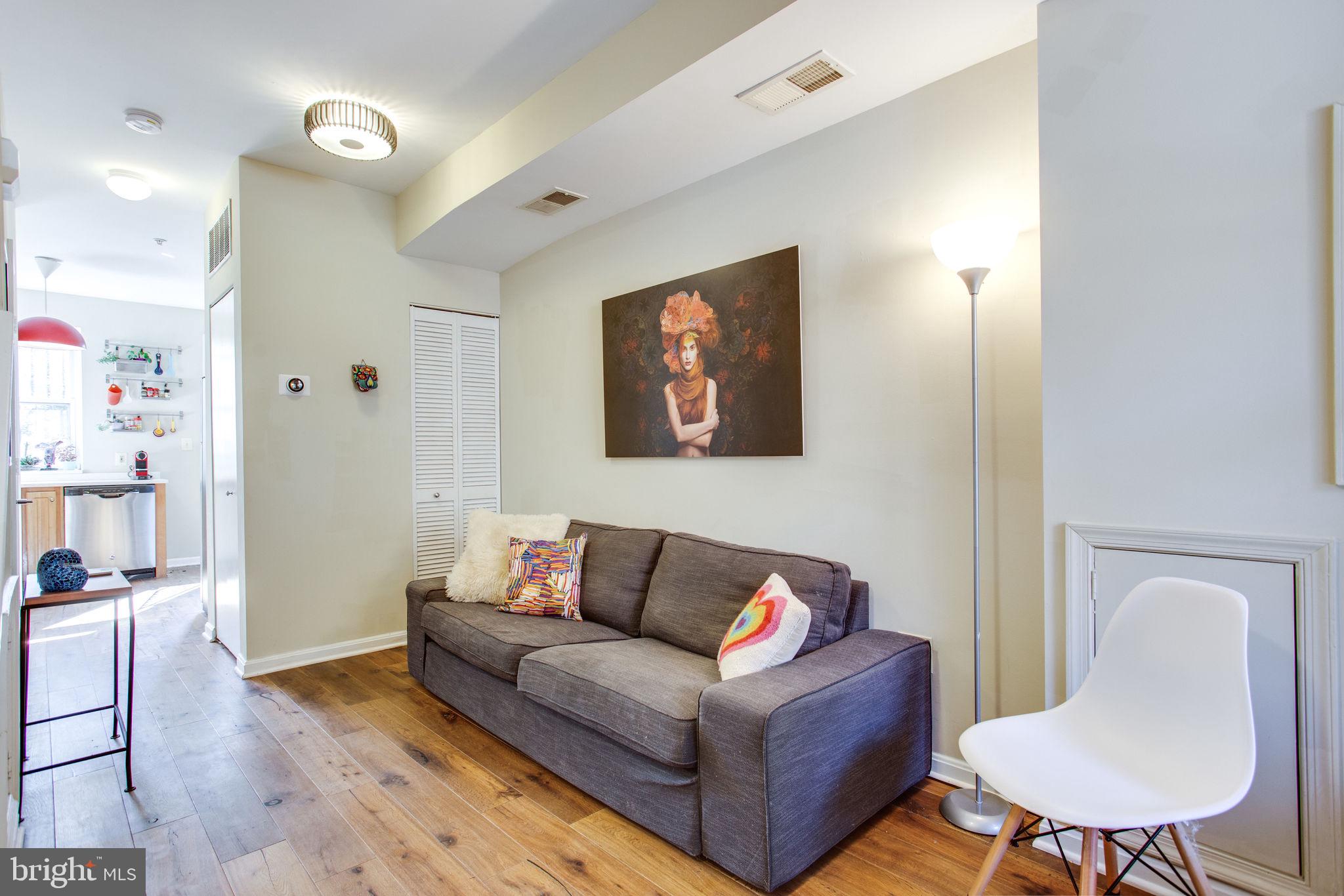 424 Oakdale Place Northwest Washington, DC 20001 - Photo 5 of 35