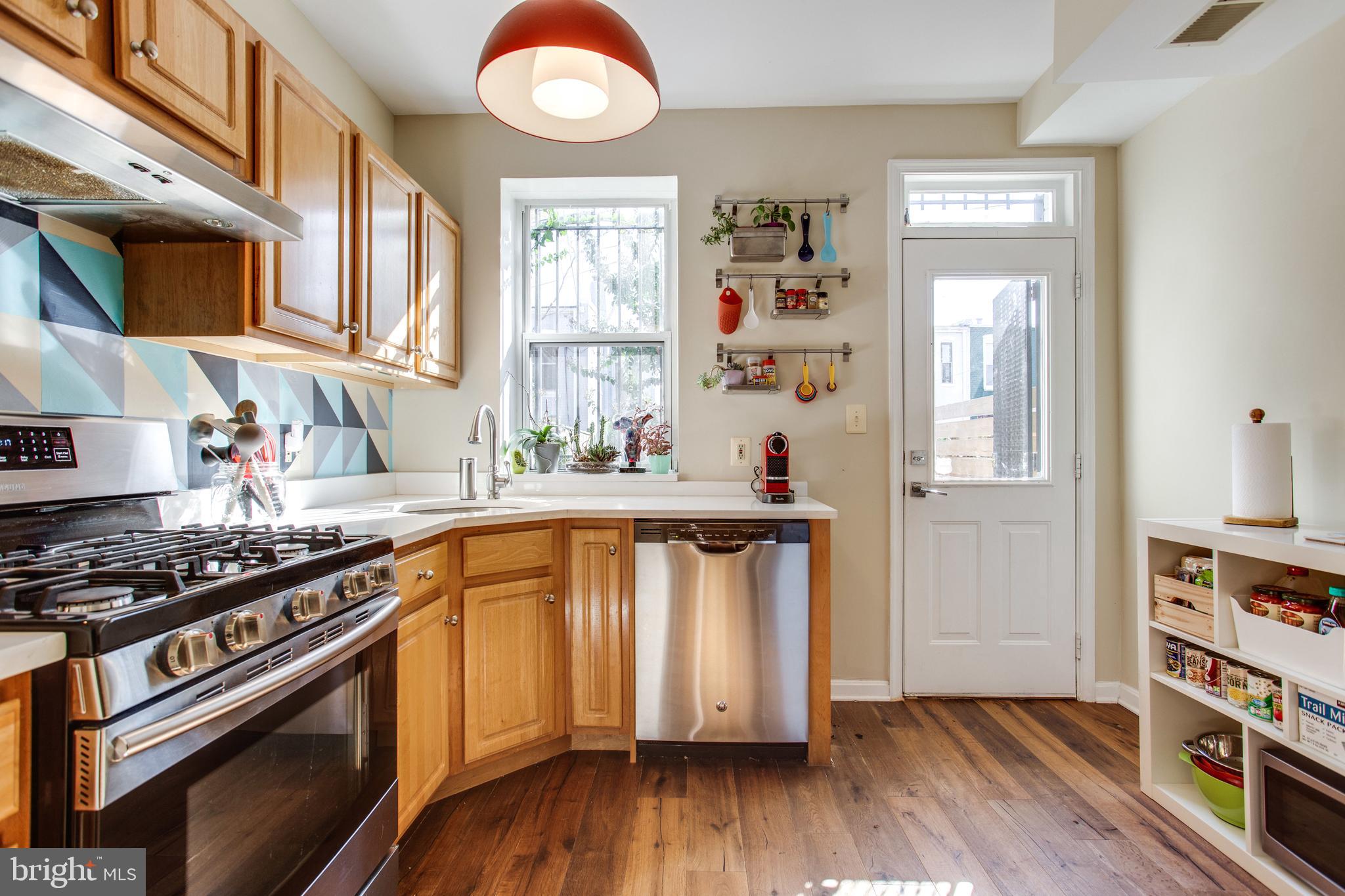 424 Oakdale Place Northwest Washington, DC 20001 - Photo 10 of 35