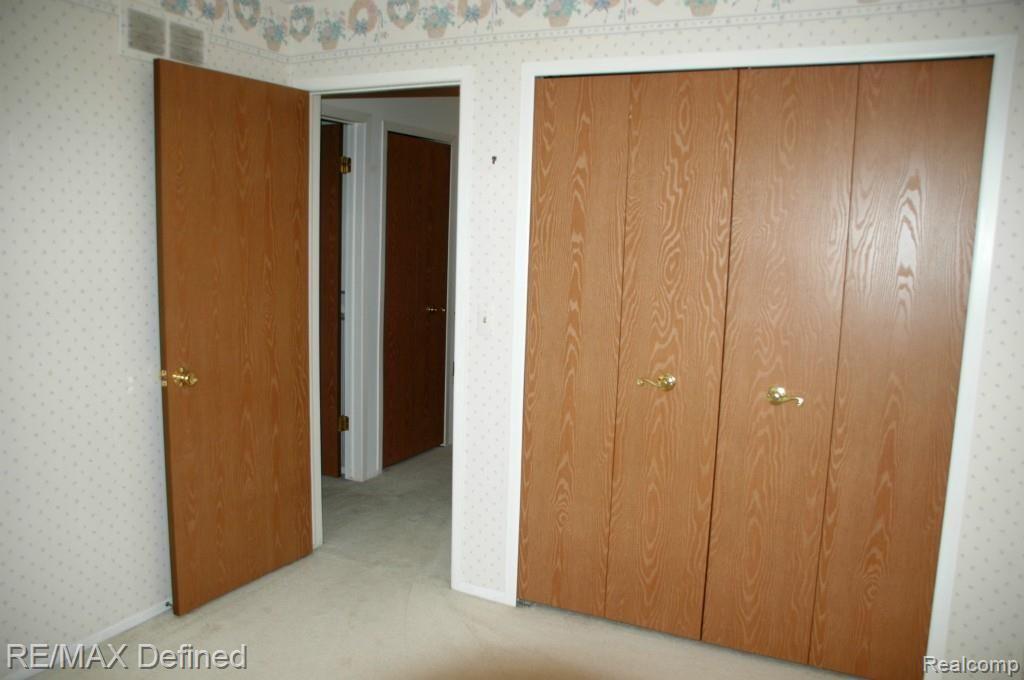 2171 Highsplint Drive Rochester, MI 48307 - Photo 18 of 28 62br2.jpg