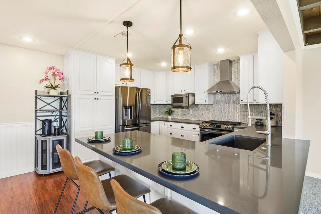 10029 Via Leslie Santee, CA 92071 - Photo 3 of 38