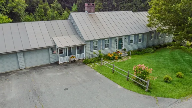 $869,000 | 3961 Hartland Hill Road, Woodstock, VT 05091