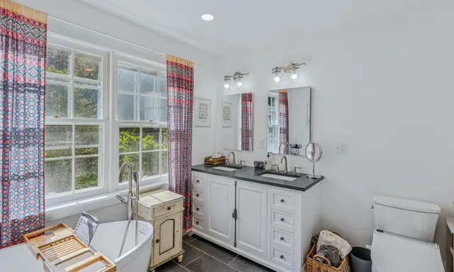 $869,000 | 3961 Hartland Hill Road, Woodstock, VT 05091