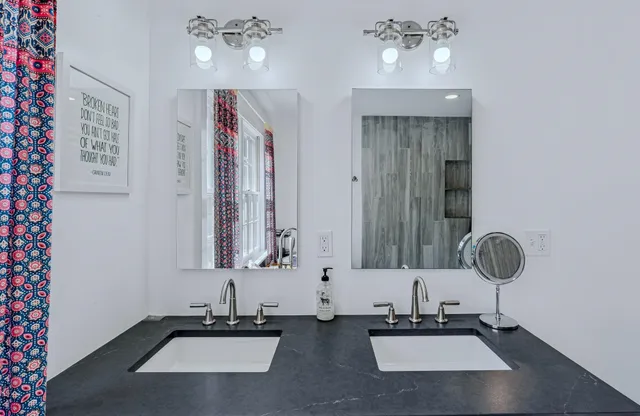 $869,000 | 3961 Hartland Hill Road, Woodstock, VT 05091