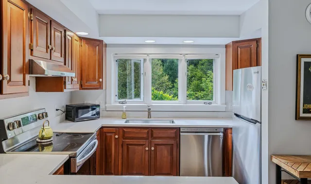 $869,000 | 3961 Hartland Hill Road, Woodstock, VT 05091