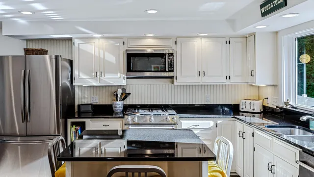 $869,000 | 3961 Hartland Hill Road, Woodstock, VT 05091