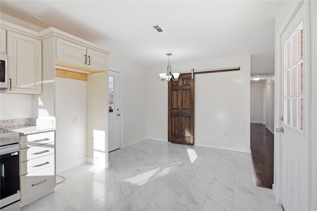 308 West South 5th Street Seneca, SC 29678 - Photo 10 of 42