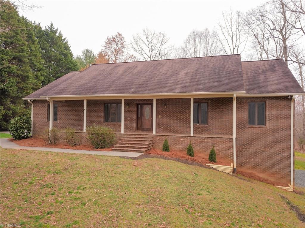 4201 River Ridge Road Pfafftown, NC 27040 - Photo 3 of 49 Gallery Image 3