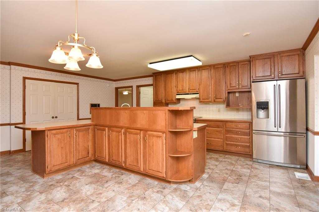 4201 River Ridge Road Pfafftown, NC 27040 - Photo 8 of 49 Gallery Image 8