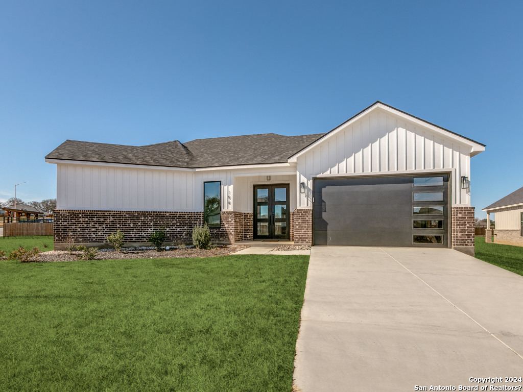 156 West Magnolia Cir