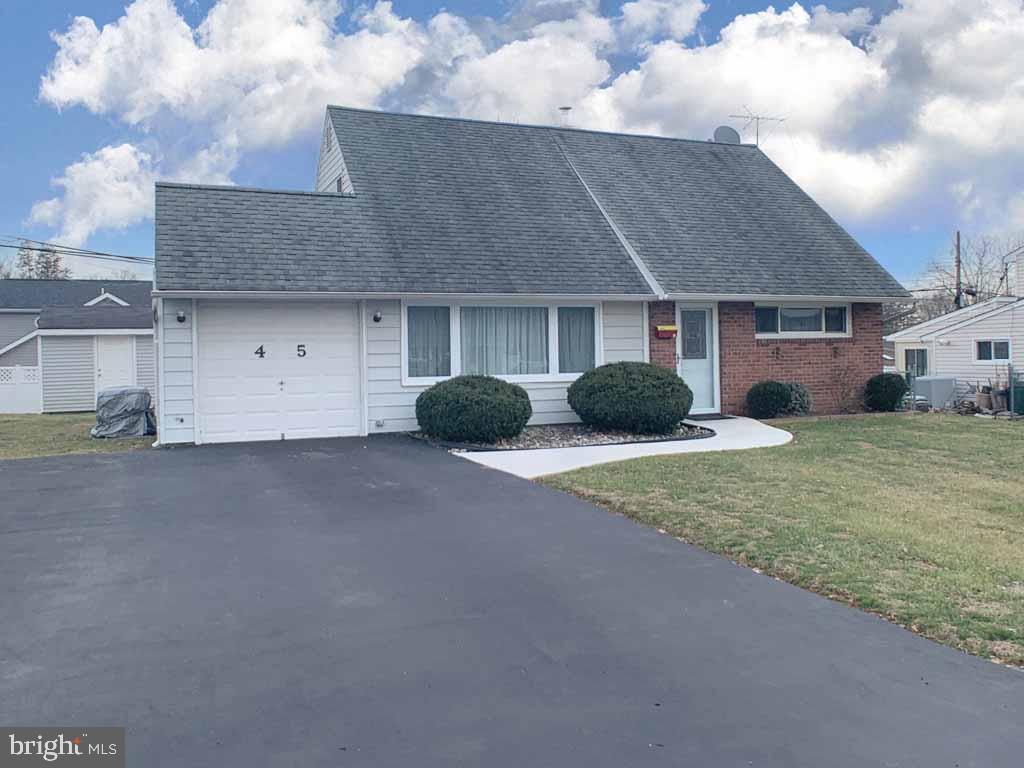 45 Quail Road Levittown, PA 19057 - Photo 2 of 24 Gallery Image 2