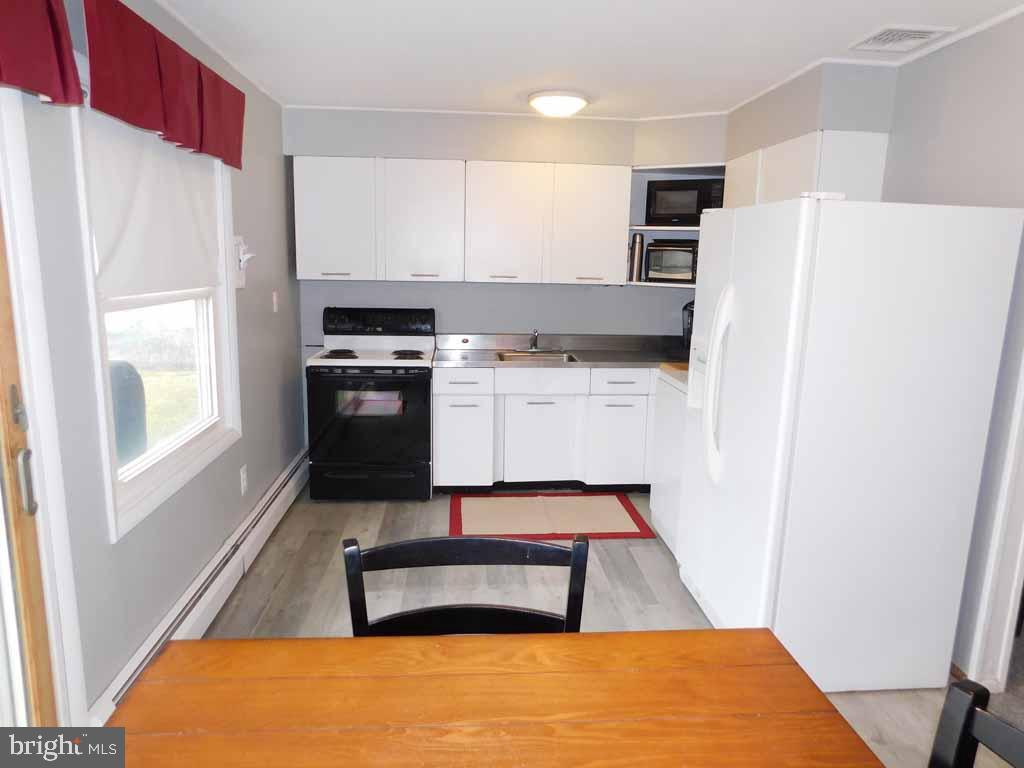 45 Quail Road Levittown, PA 19057 - Photo 11 of 24 Gallery Image 11