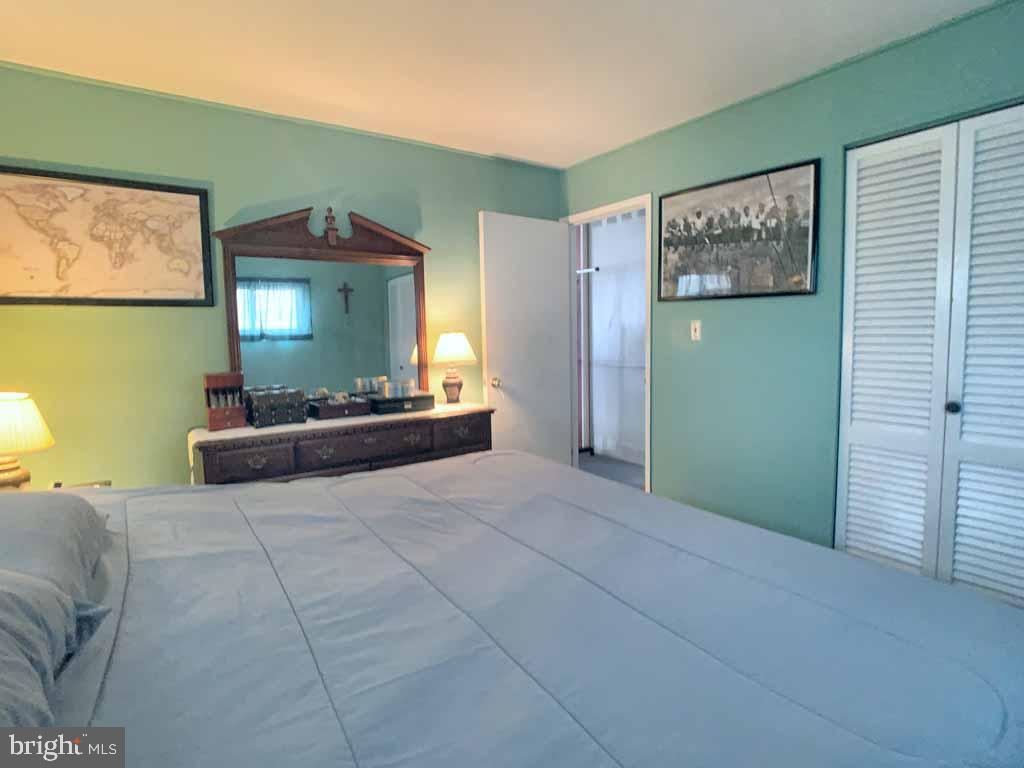 45 Quail Road Levittown, PA 19057 - Photo 16 of 24 Gallery Image 16