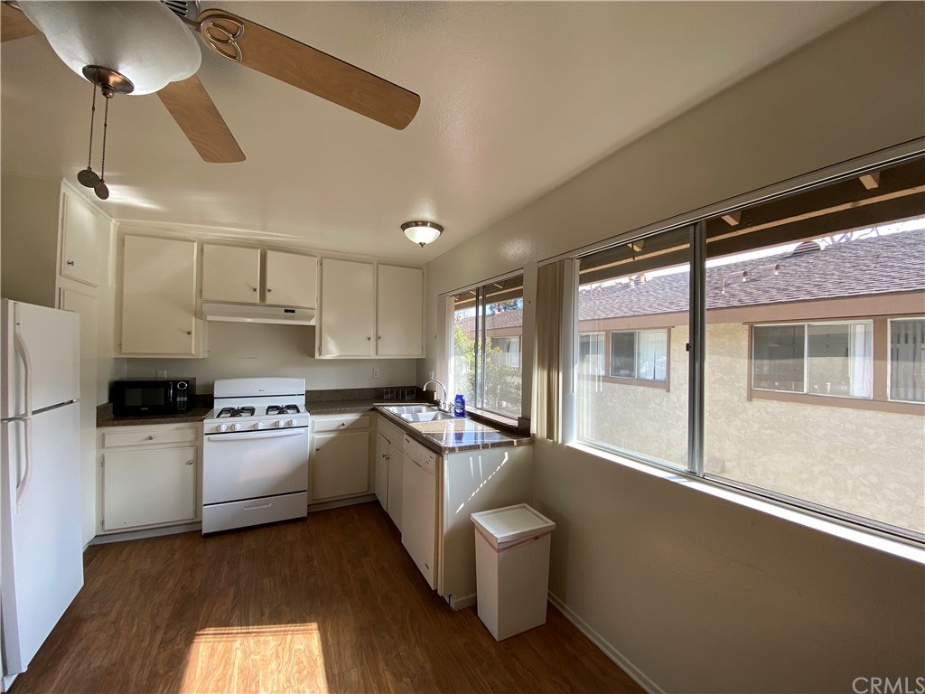 1201 Walnut Street Tustin, CA 92780 - Photo 2 of 8