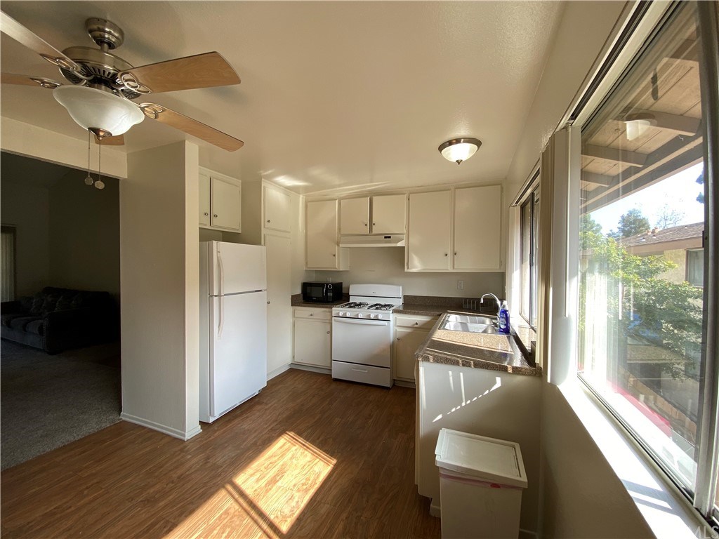 1201 Walnut Street Tustin, CA 92780 - Photo 3 of 8