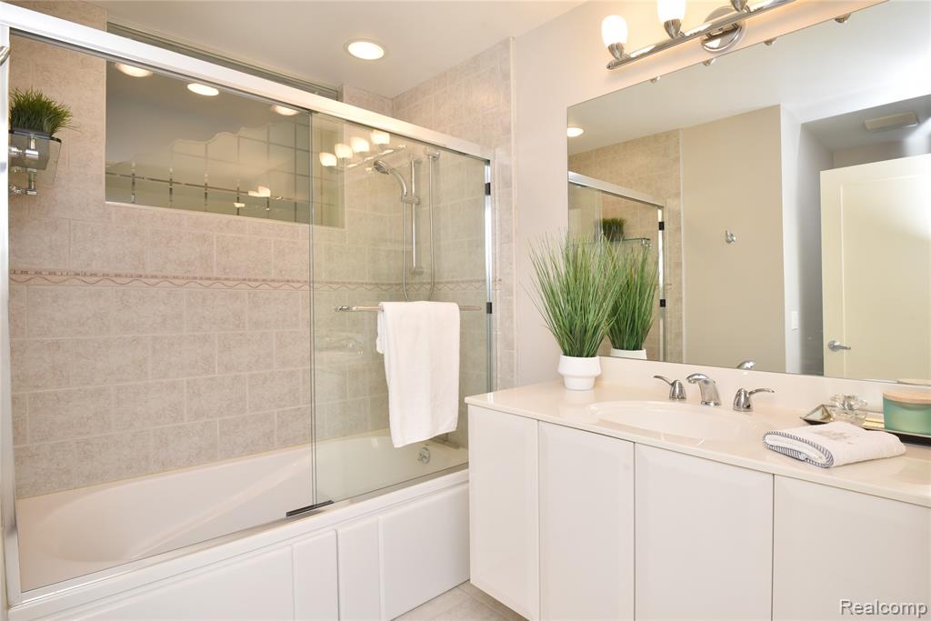 6727 Lahser Road Bloomfield Hills, MI 48301 - Photo 24 of 35 Gallery Image 24