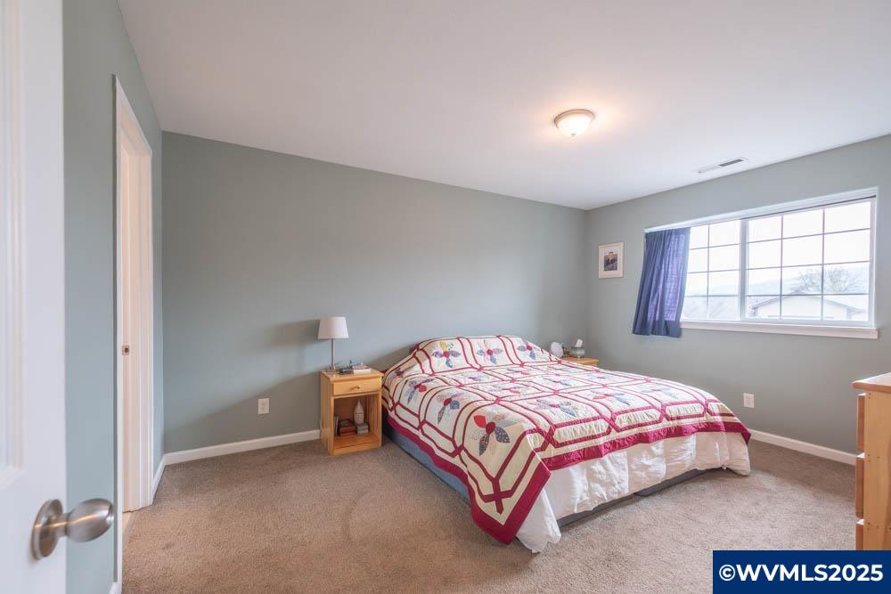 345 Jadon Drive Lebanon, OR 97355 - Photo 23 of 38