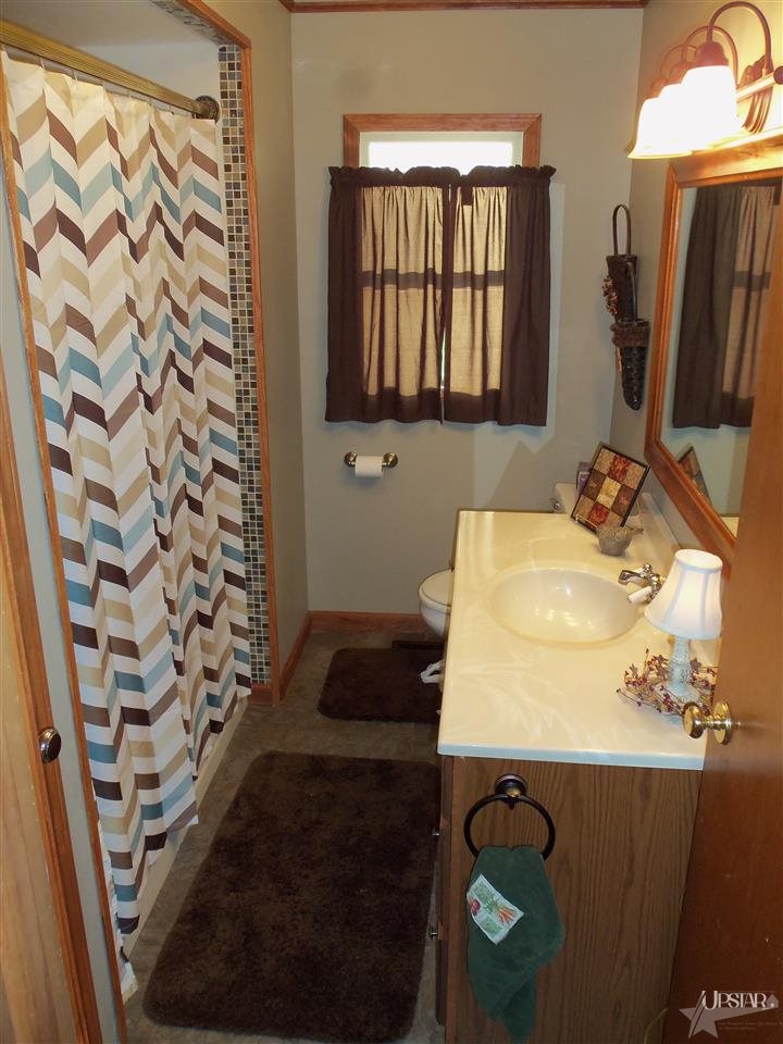 213 East Oak Street Butler, IN 46721 - Photo 2 of 16
