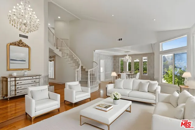 $13,950 | 3900 Hilton Head Way, Tarzana, CA 91356