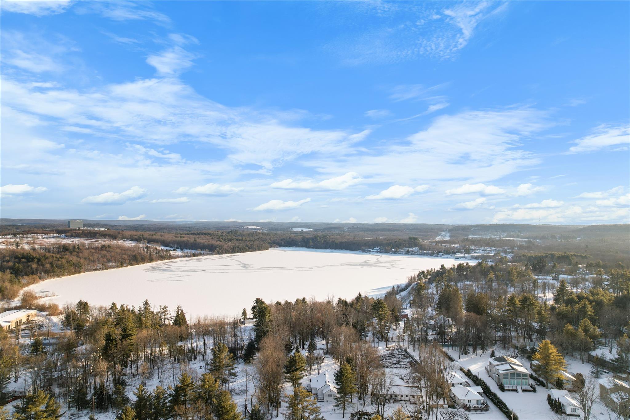 380 Fraser Road Kiamesha Lake, NY 12751 - Photo 19 of 24 a view of city and ocean