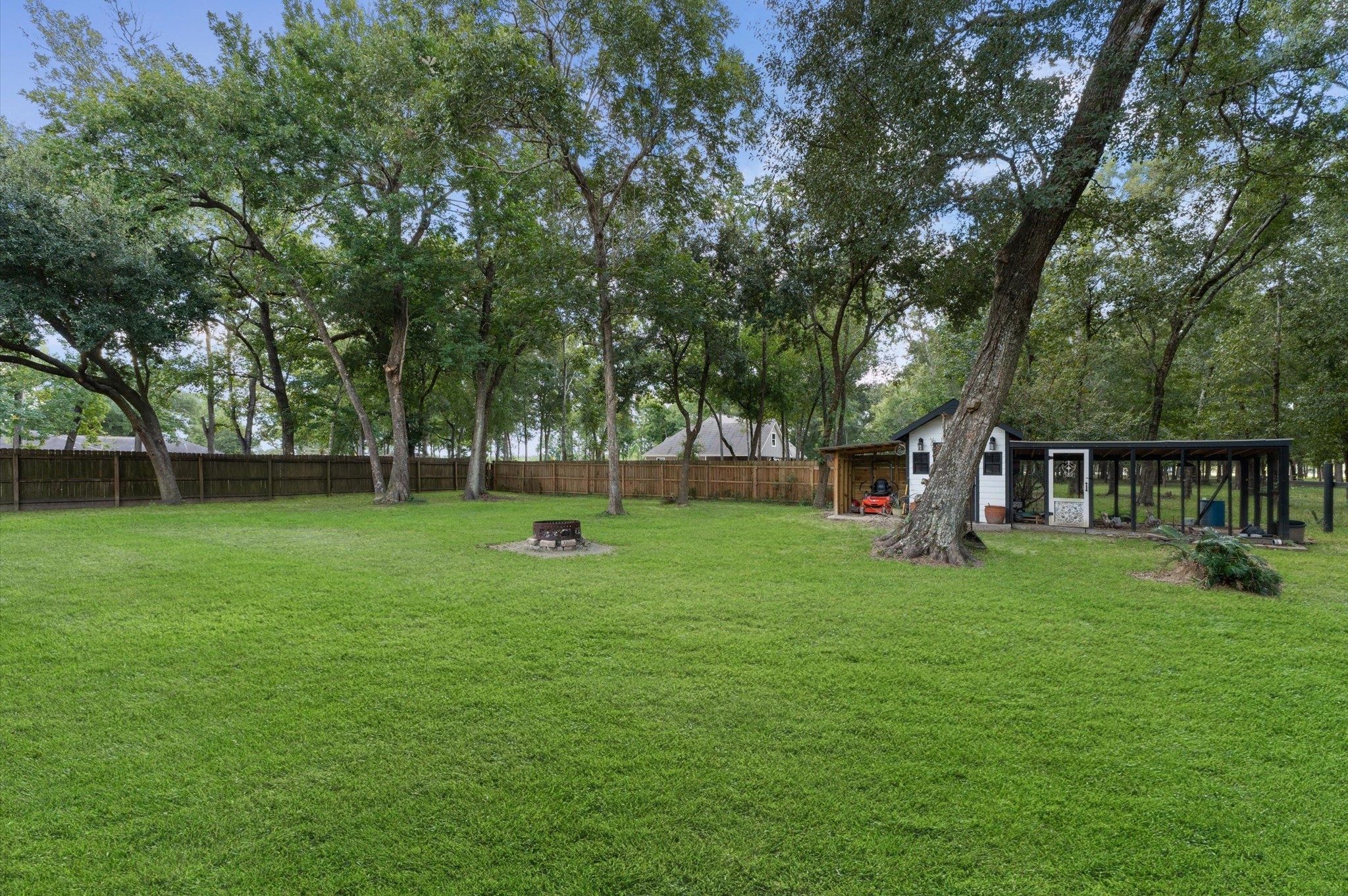205 Oetken West Road Anahuac, TX 77514 - Photo 28 of 33 Gallery Image 28