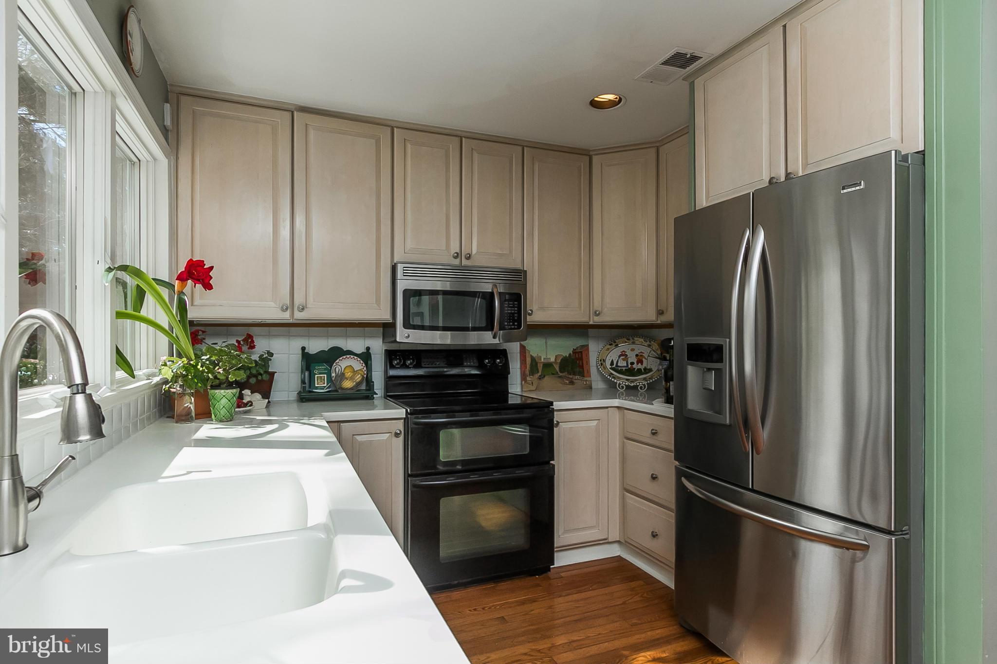 9 Charlesbrooke Road Baltimore, MD 21212 - Photo 14 of 30 Stainless Steel Refrigerator