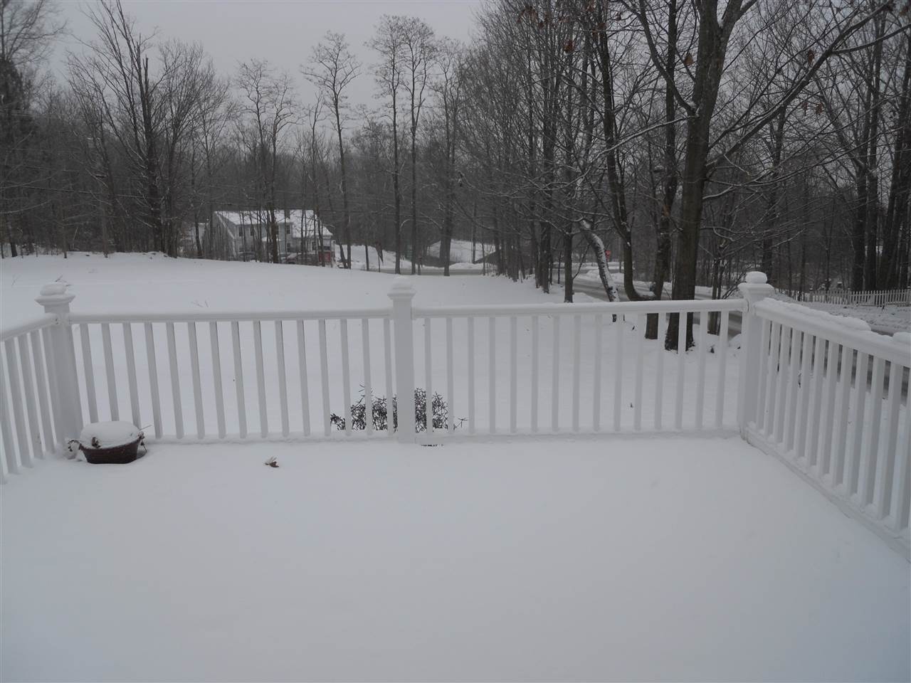 52 Post Road Rutland Town, VT 05701 - Photo 4 of 19