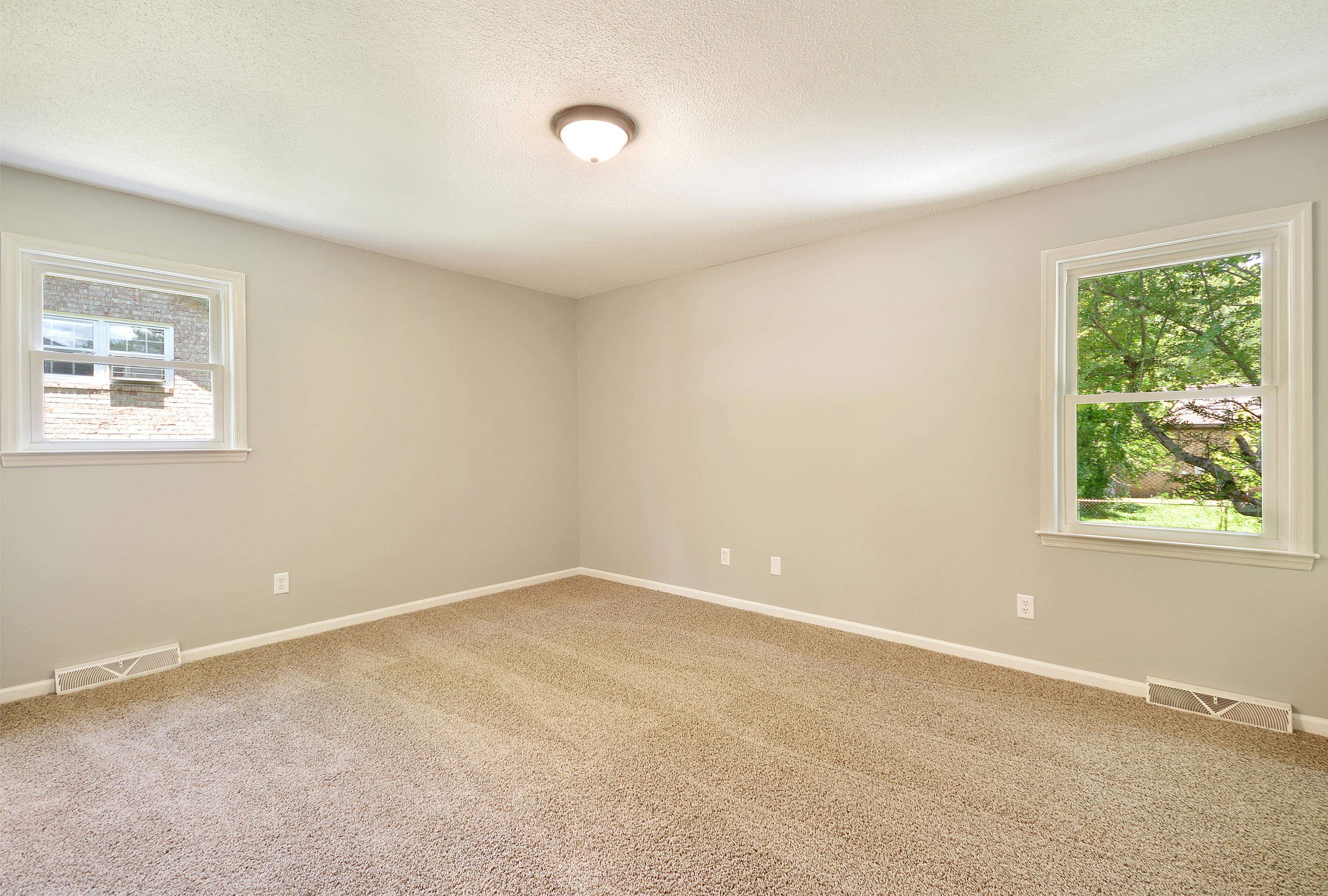 811 Eastern White Pines Road Ladson, SC 29456 - Photo 14 of 20 Masterbedroom 2