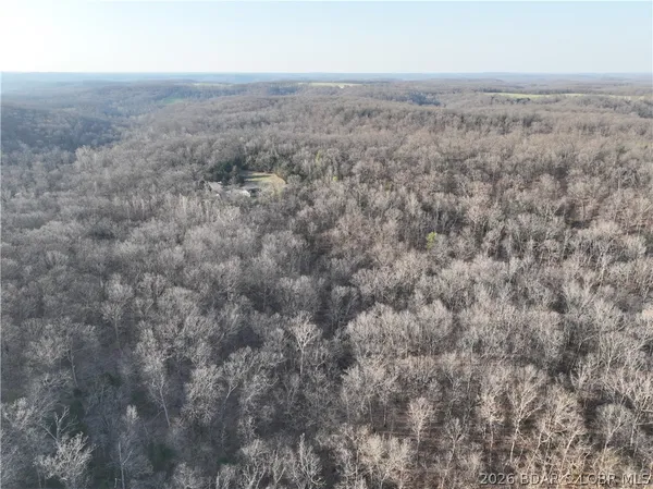 $930,000 | 18 Brown Road, Tuscumbia, MO 65082