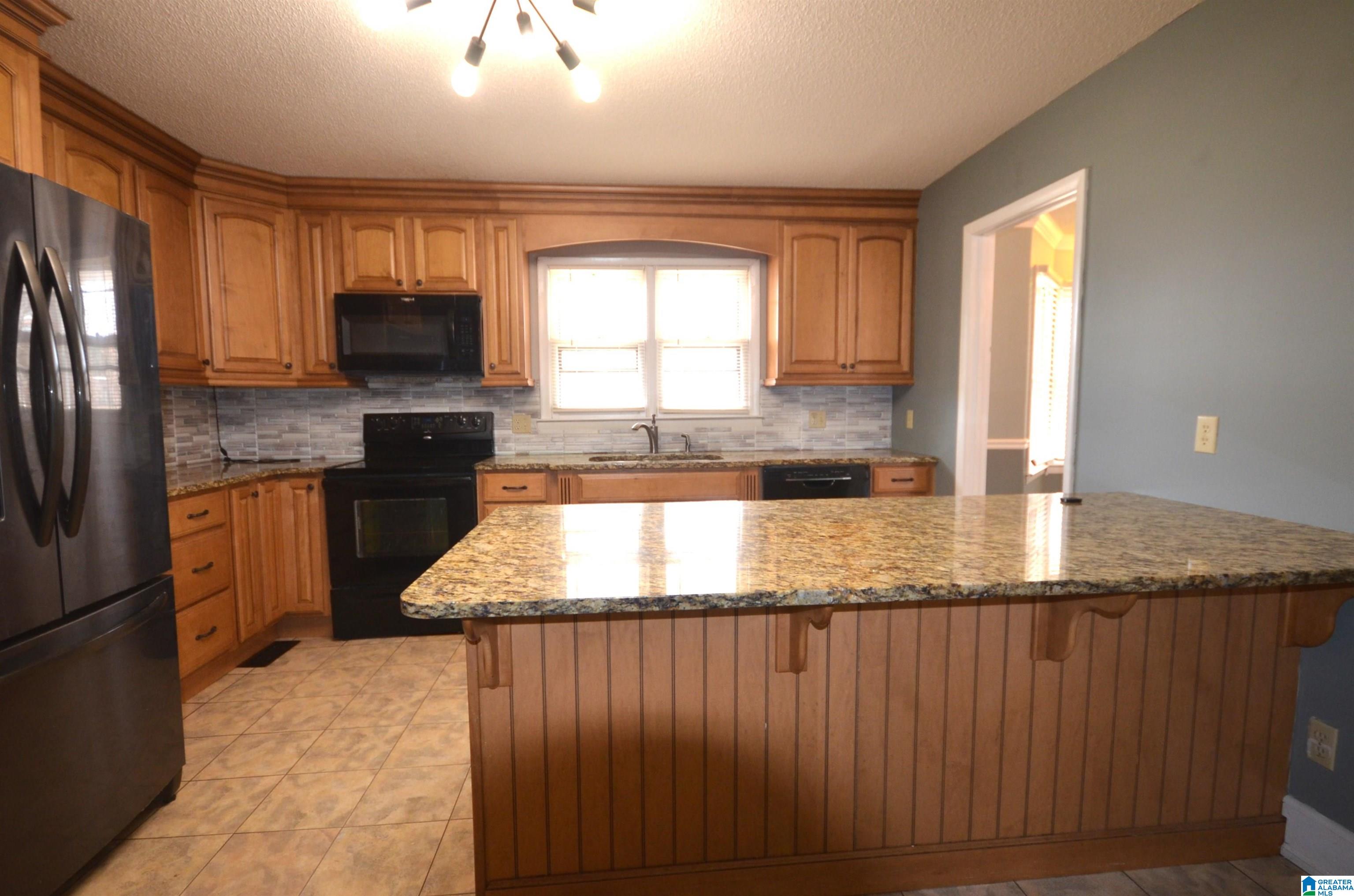 1918 Oakleaf Lane Arab, AL 35016 - Photo 9 of 32