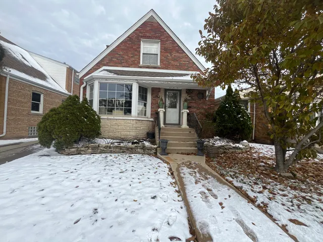 $320,000 | 2904 West 103rd Street, Chicago, IL 60655