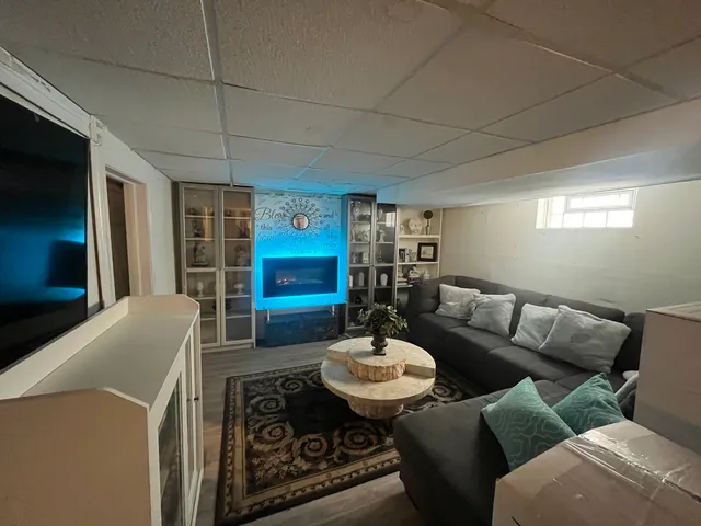 $320,000 | 2904 West 103rd Street, Chicago, IL 60655