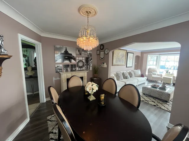 $320,000 | 2904 West 103rd Street, Chicago, IL 60655