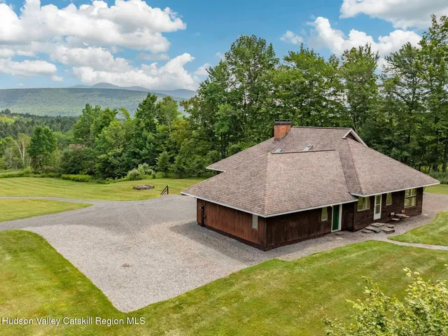 $715,000 | 122 Old Road, Windham, NY 12496