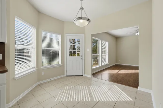 $2,250 | 12553 Canyon Hill Drive, Willis, TX 77318