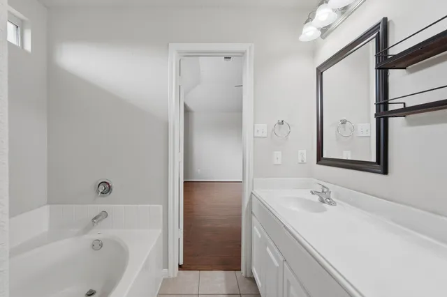 $2,250 | 12553 Canyon Hill Drive, Willis, TX 77318