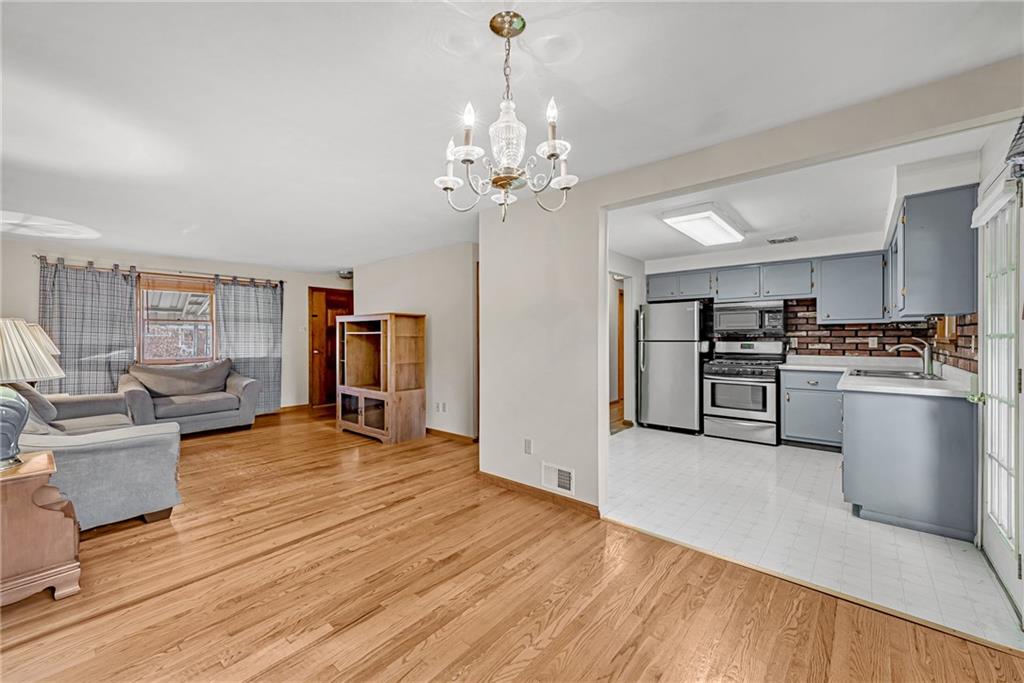 69 Observatory Street Manor, PA 15665 - Photo 6 of 25 Gallery Image 6