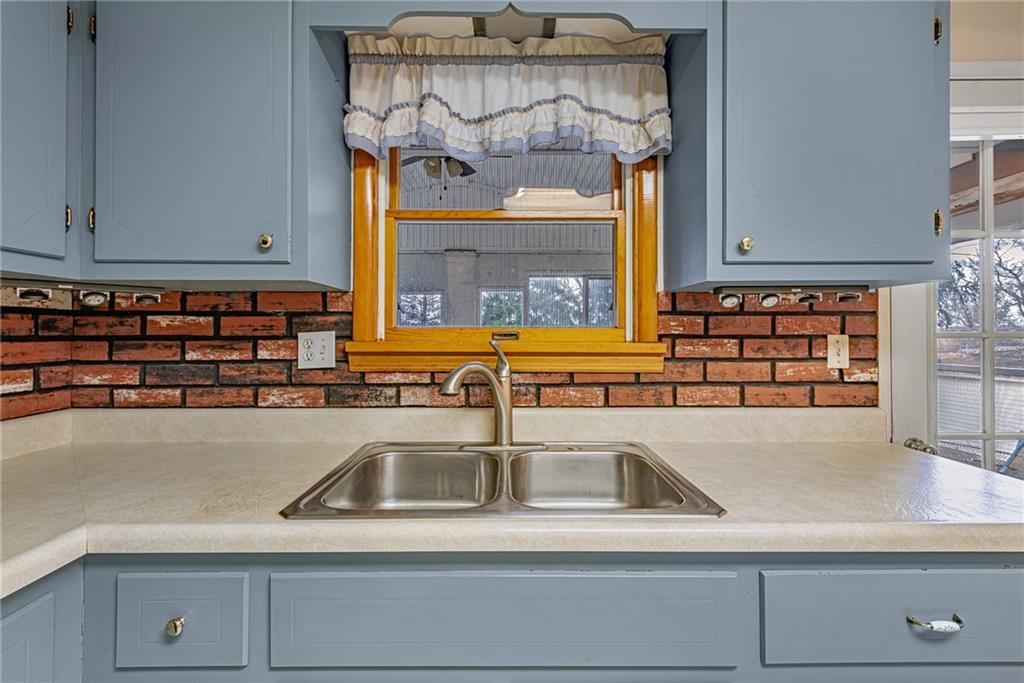 69 Observatory Street Manor, PA 15665 - Photo 9 of 25 Gallery Image 9