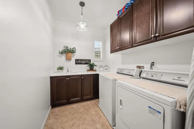 $1,935,000 | 2813 Dove Tail Drive, San Marcos, CA 92078