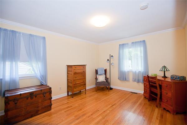 53 Chittenden Road Scituate, MA 02066 - Photo 8 of 13 Gallery Image 8
