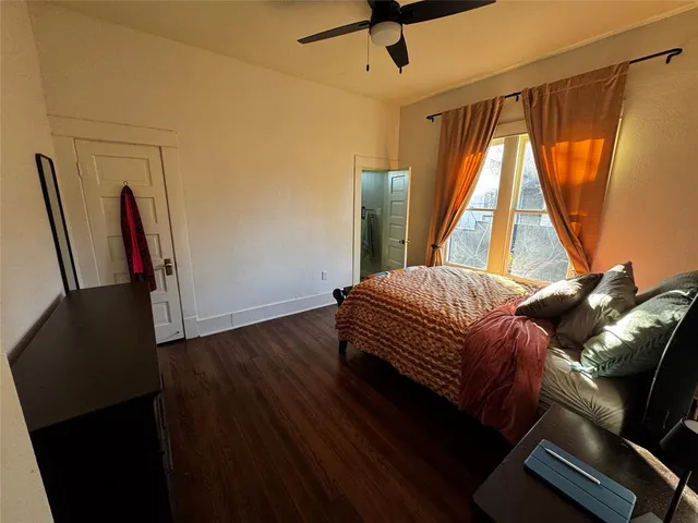 $2,400 | 1802 Seevers Avenue, Dallas, TX 75216