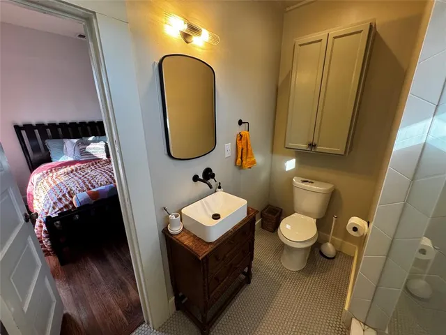 $2,400 | 1802 Seevers Avenue, Dallas, TX 75216