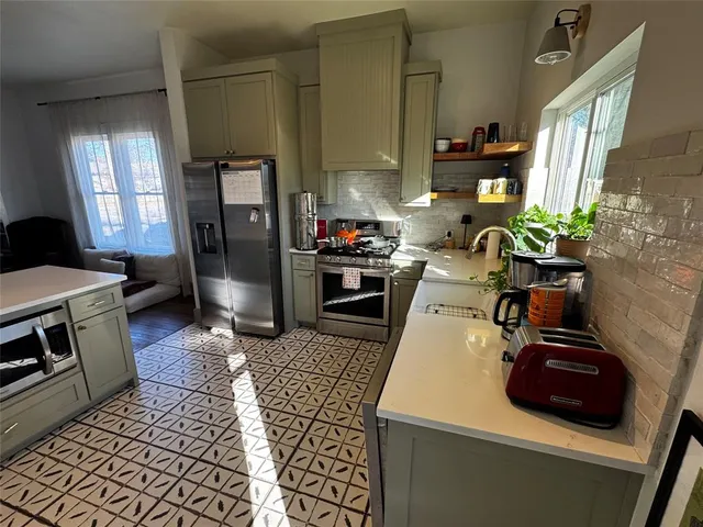 $2,400 | 1802 Seevers Avenue, Dallas, TX 75216